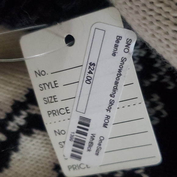 Rome Beanie - Picture 4 of 4